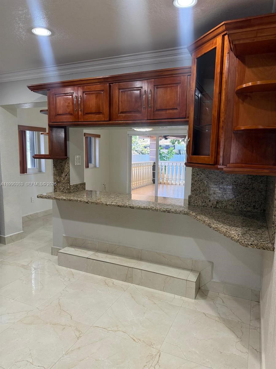 281 West 17th Street, Unit 281 Hialeah, FL 33010 - Photo 5 of 25 a view of an entryway of the house