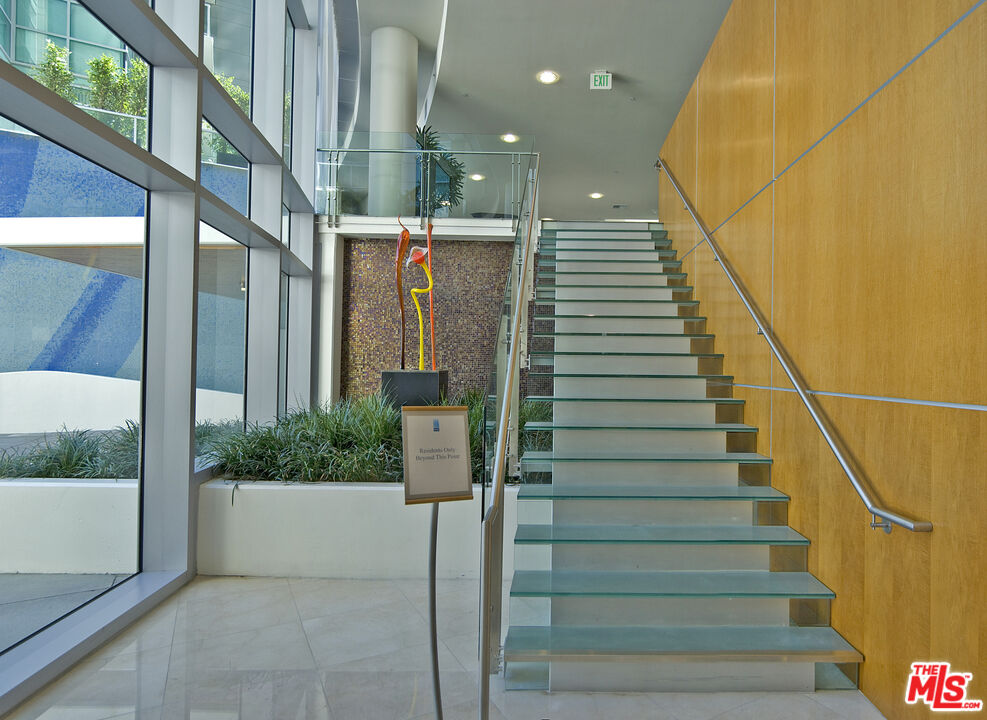 13700 Marina Pointe Drive, Unit 1219 Marina del Rey, CA 90292 - Photo 27 of 48 a view of entryway with a front door