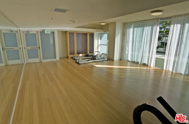 $948,000 | 13700 Marina Pointe Drive, Unit 1219, Marina del Rey, CA 90292