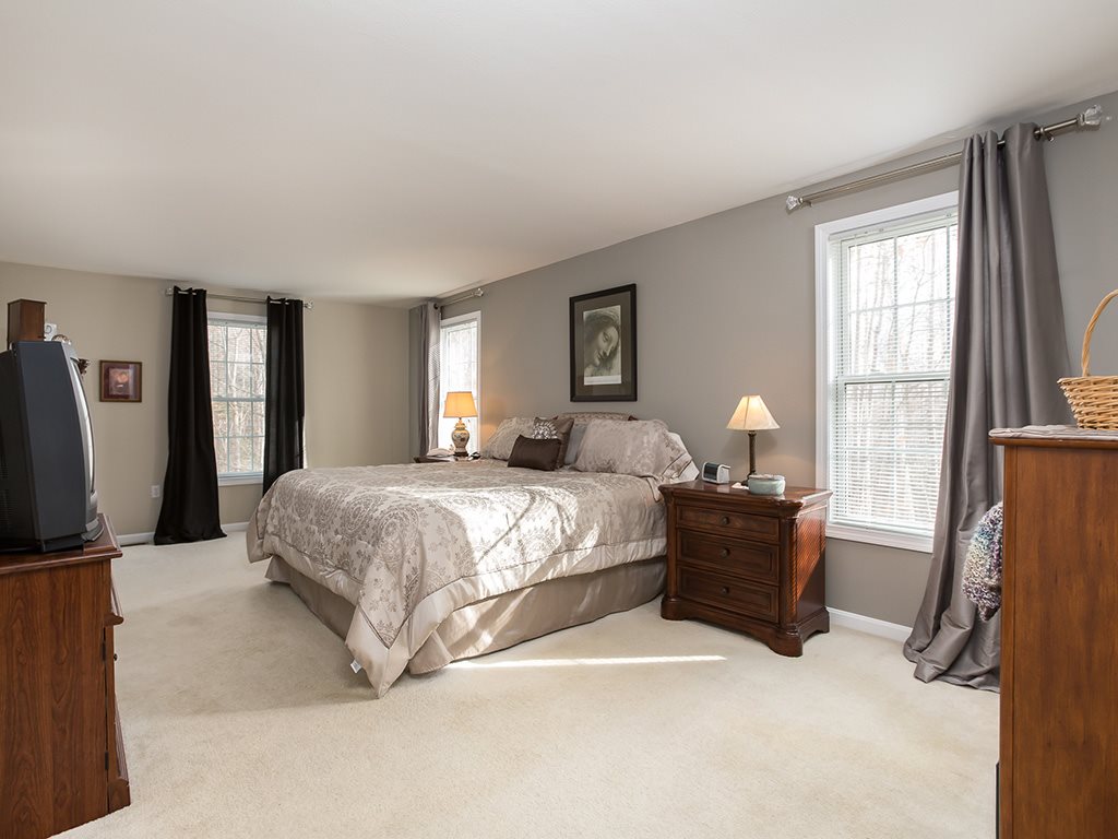 31 Josiah Bartlett Road, Unit 31 Amherst, NH 03031 - Photo 12 of 27