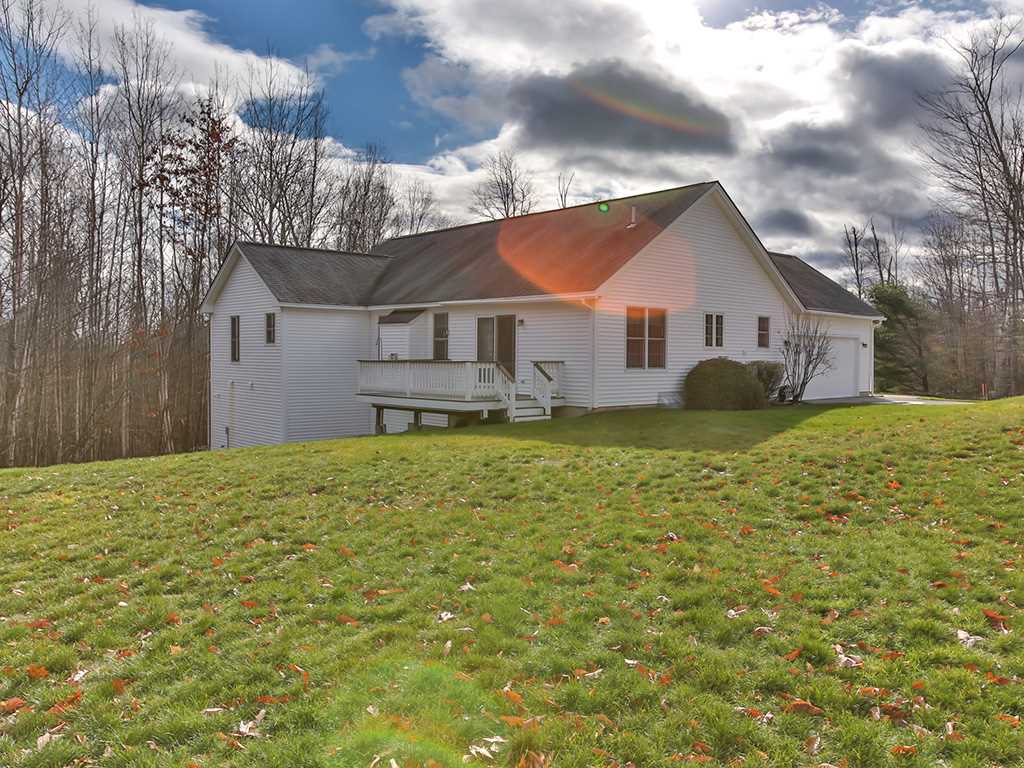 31 Josiah Bartlett Road, Unit 31 Amherst, NH 03031 - Photo 20 of 27