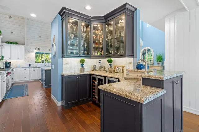 $5,400,000 | 2122 Del Mar Heights Road, Del Mar, CA 92014