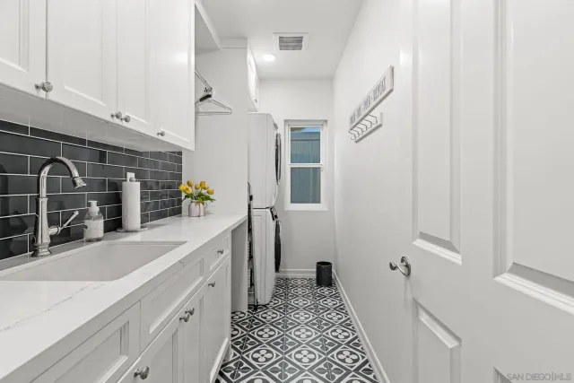 $5,400,000 | 2122 Del Mar Heights Road, Del Mar, CA 92014