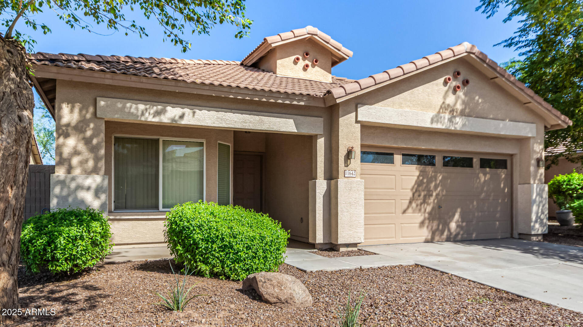 11642 West Monroe Street Avondale, AZ 85323 - Photo 6 of 32 06-Monroe