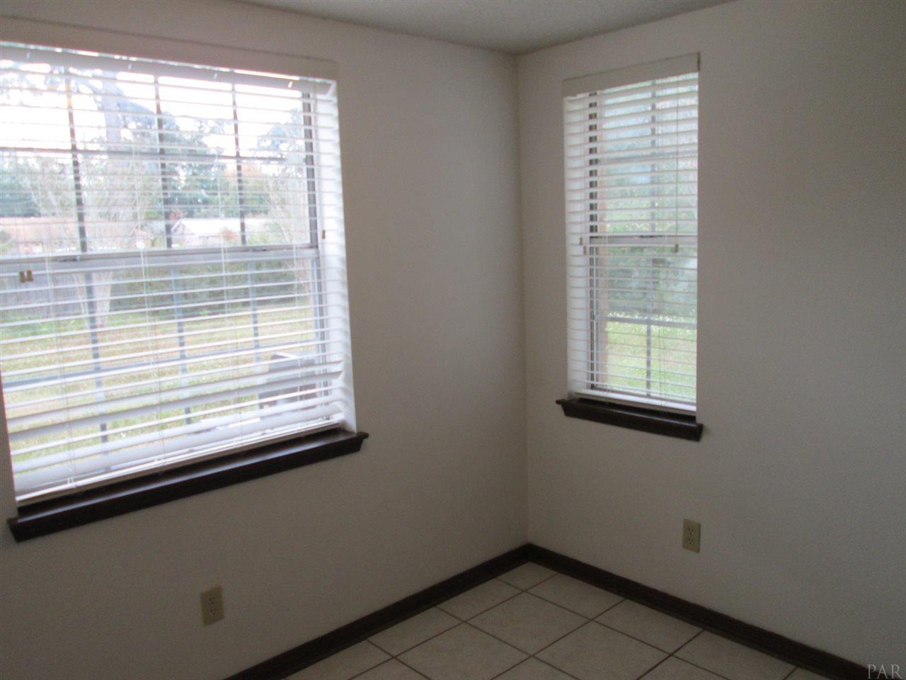 4230 April Road Pensacola, FL 32504 - Photo 6 of 14