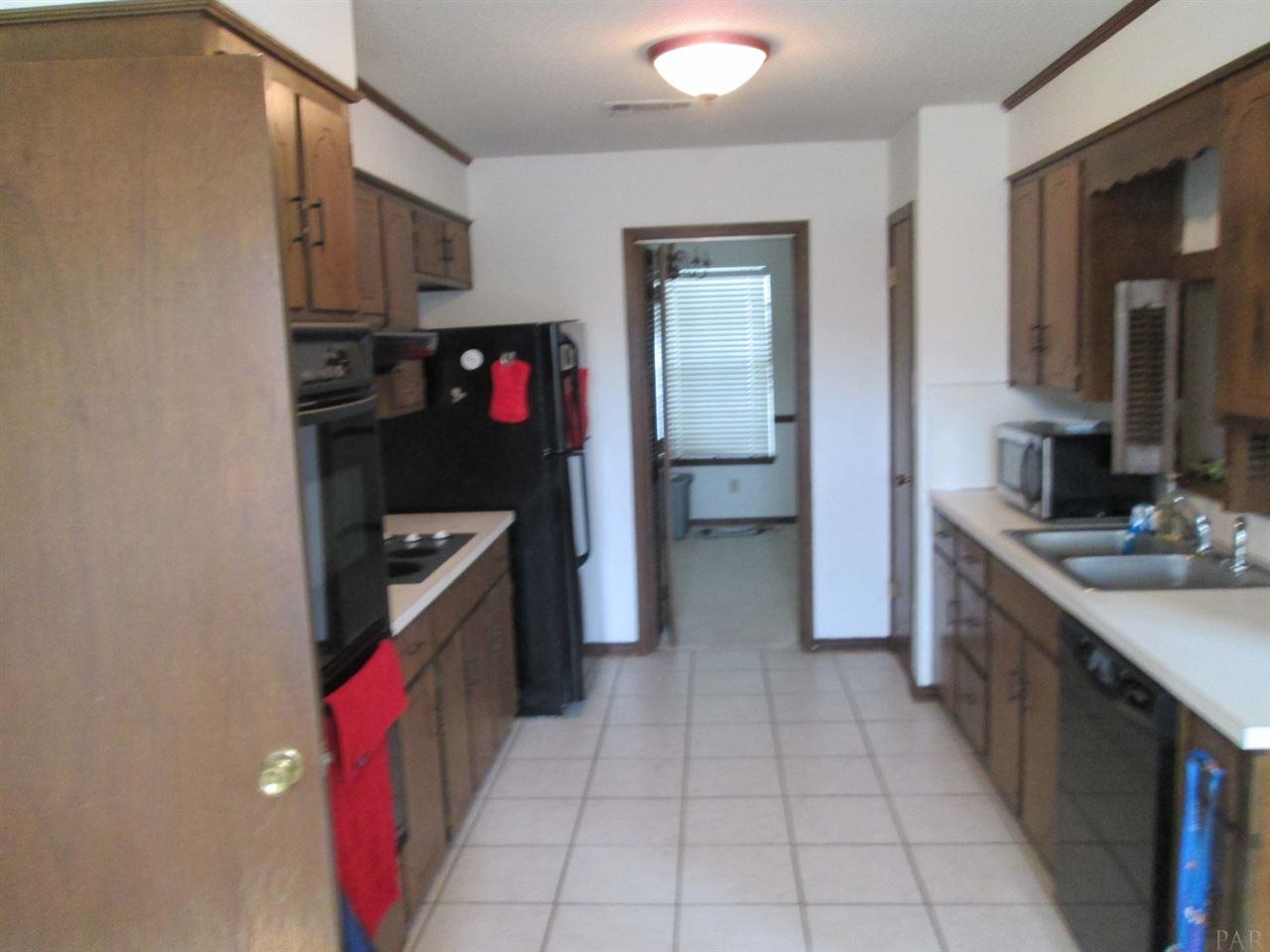4230 April Road Pensacola, FL 32504 - Photo 7 of 14