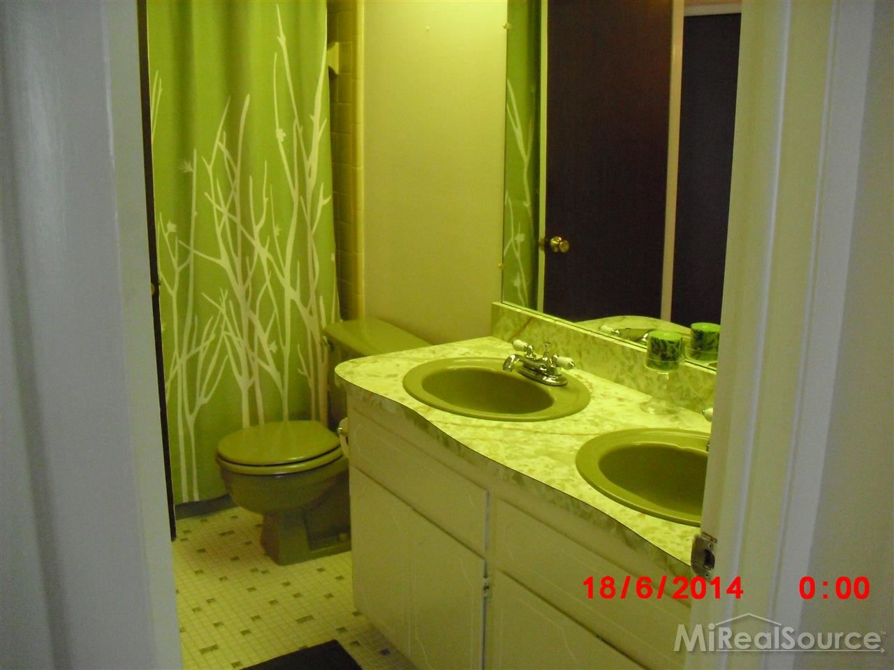 27431 Hoover Road, Unit 28 Warren, MI 48093 - Photo 15 of 28 31198618-14.JPG
