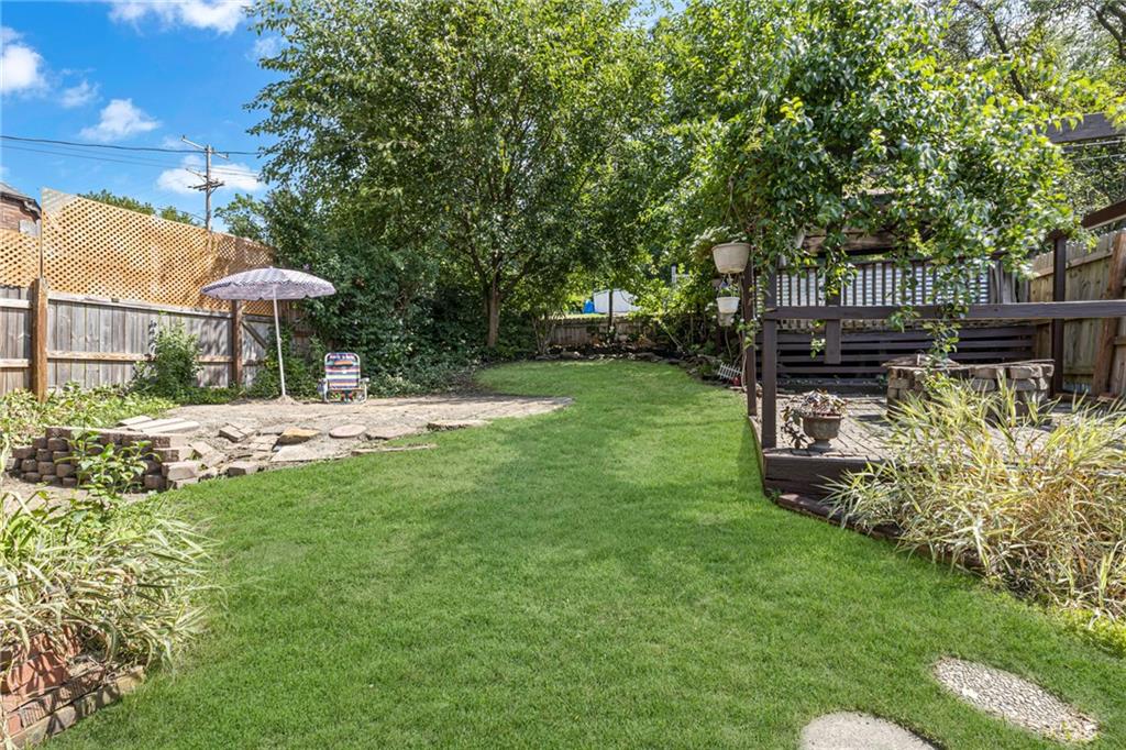 1201 5th Avenue Freedom, PA 15042 - Photo 29 of 32 a view of a garden with plants