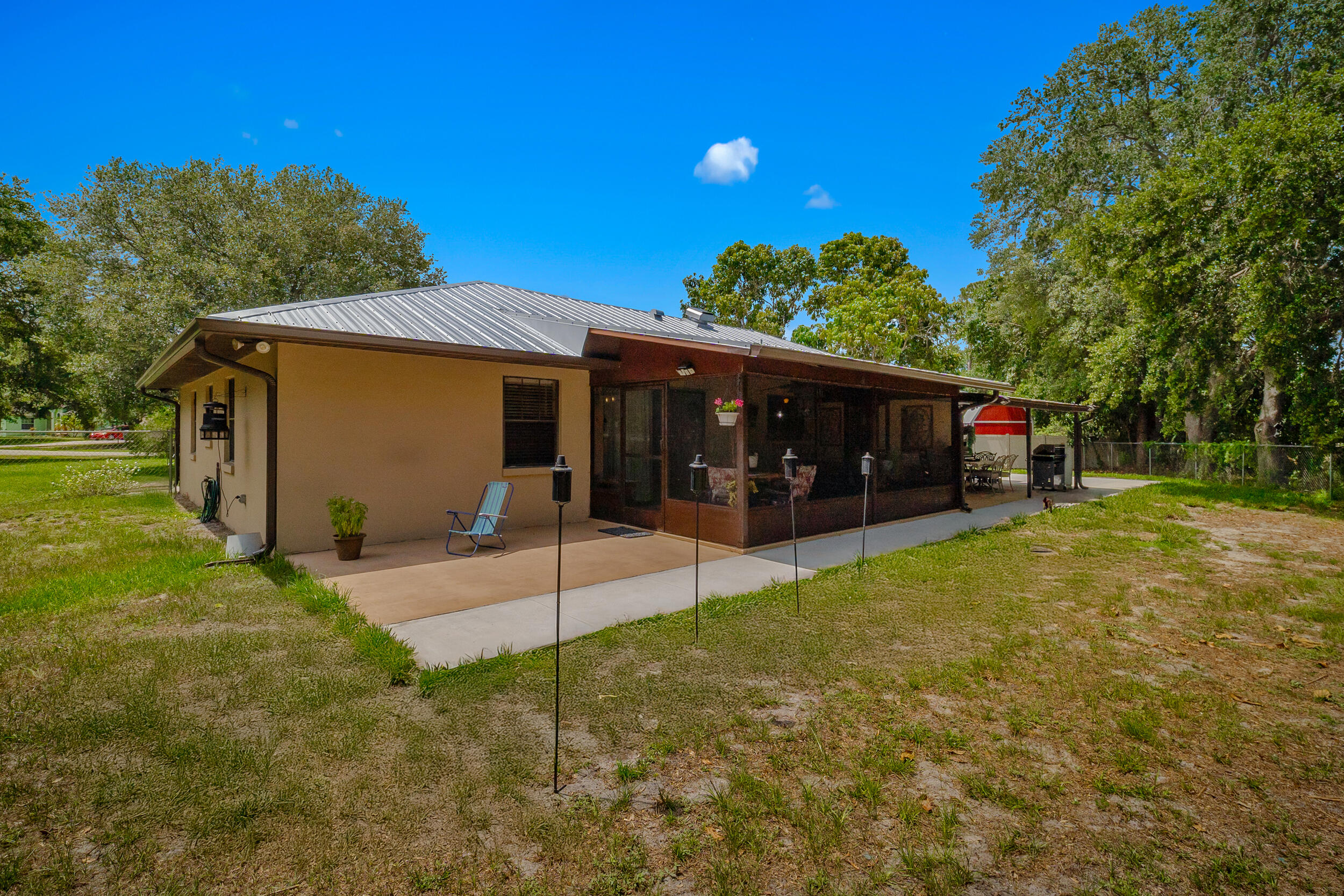 6008 Roland Court Fort Pierce, FL 34951 - Photo 38 of 45 38_dsc01369-edit