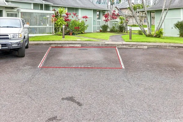 $585,000 | 95-1064 ʻĀinamakua Drive, Unit G 143, Mililani, HI 96789