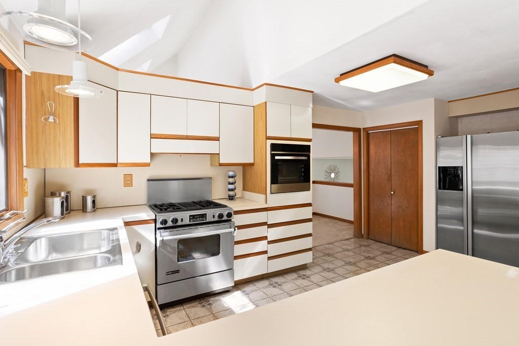 1196 North Road Carlisle, MA 01741 - Photo 24 of 42 Gallery Image 24
