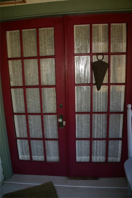 49 Cleeve Street Portland, ME 04109 - Photo 12 of 32 Entry to dining room.