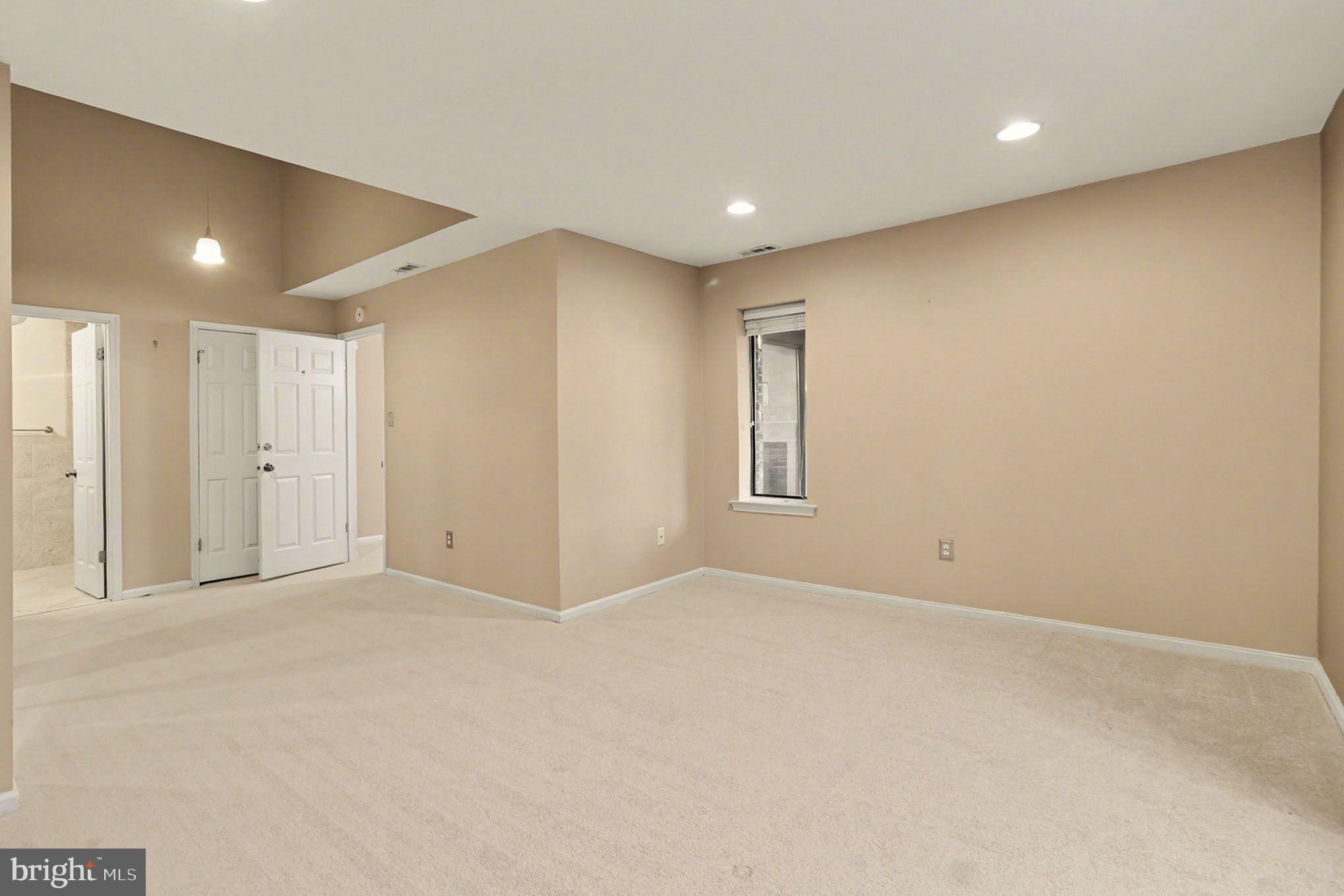 910 Mountainview Drive, Unit 910 Chesterbrook, PA 19087 - Photo 14 of 27 a view of an empty room