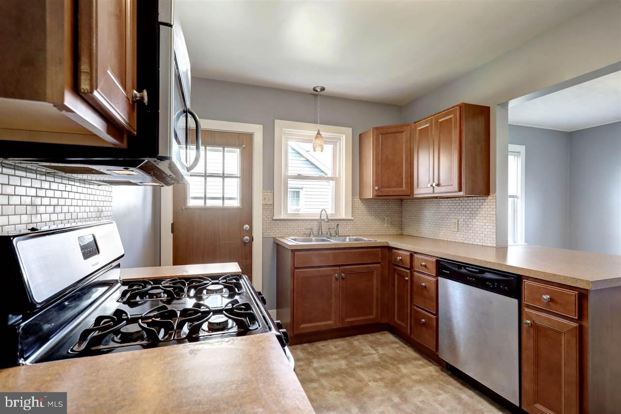 8 Monroe Street Hanover, PA 17331 - Photo 12 of 36 Gallery Image 12