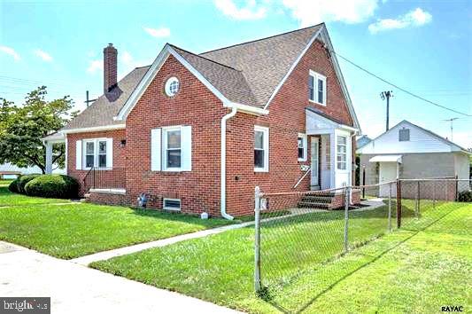 8 Monroe Street Hanover, PA 17331 - Photo 2 of 36 Gallery Image 2