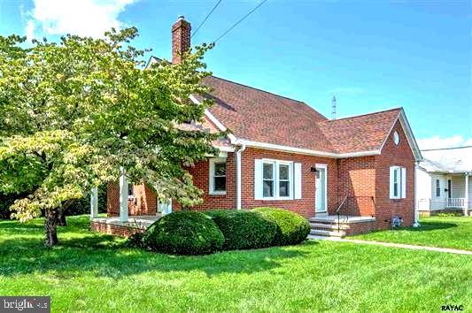 8 Monroe Street Hanover, PA 17331 - Photo 3 of 36 Gallery Image 3