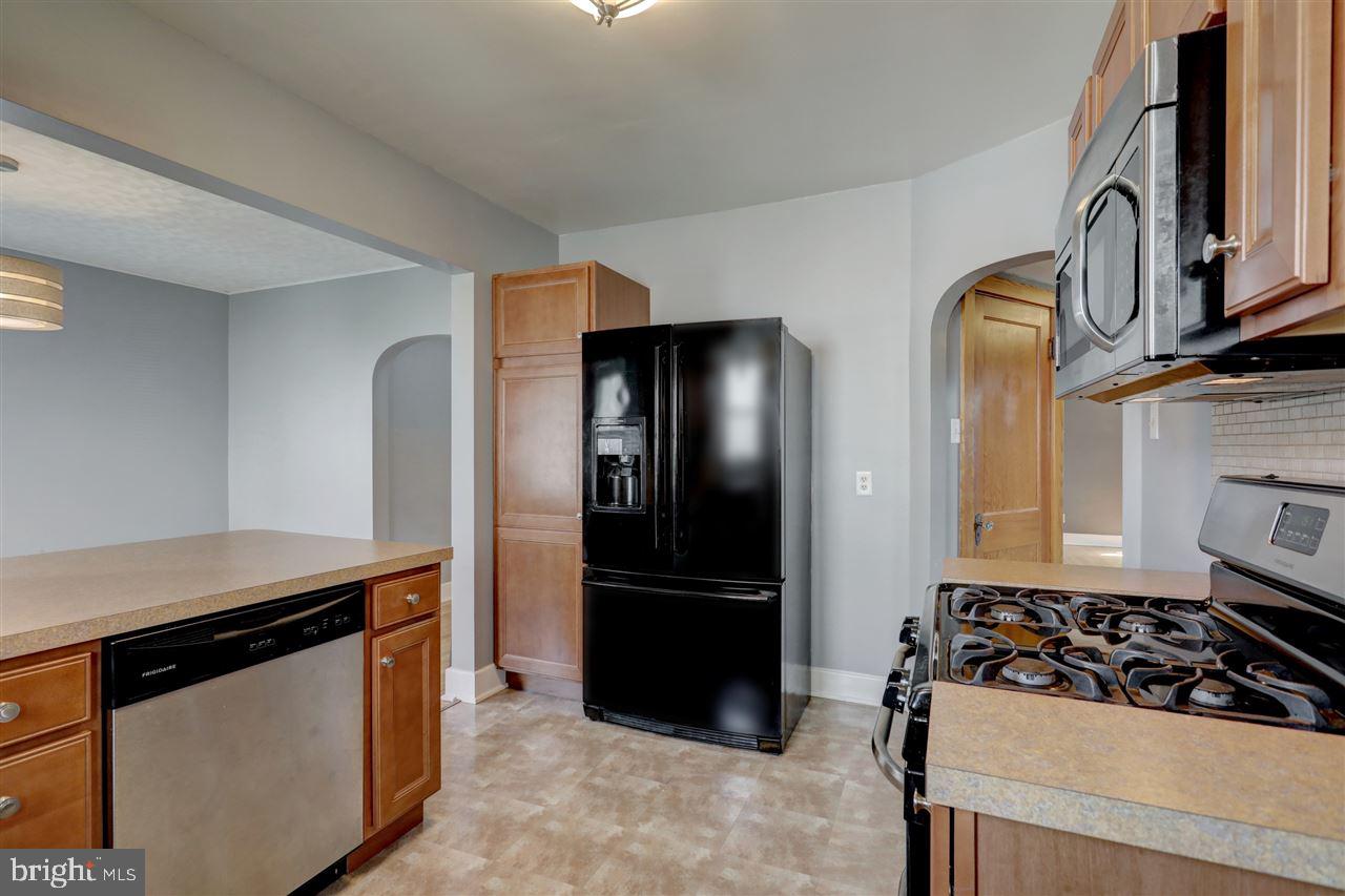 8 Monroe Street Hanover, PA 17331 - Photo 9 of 36 Gallery Image 9
