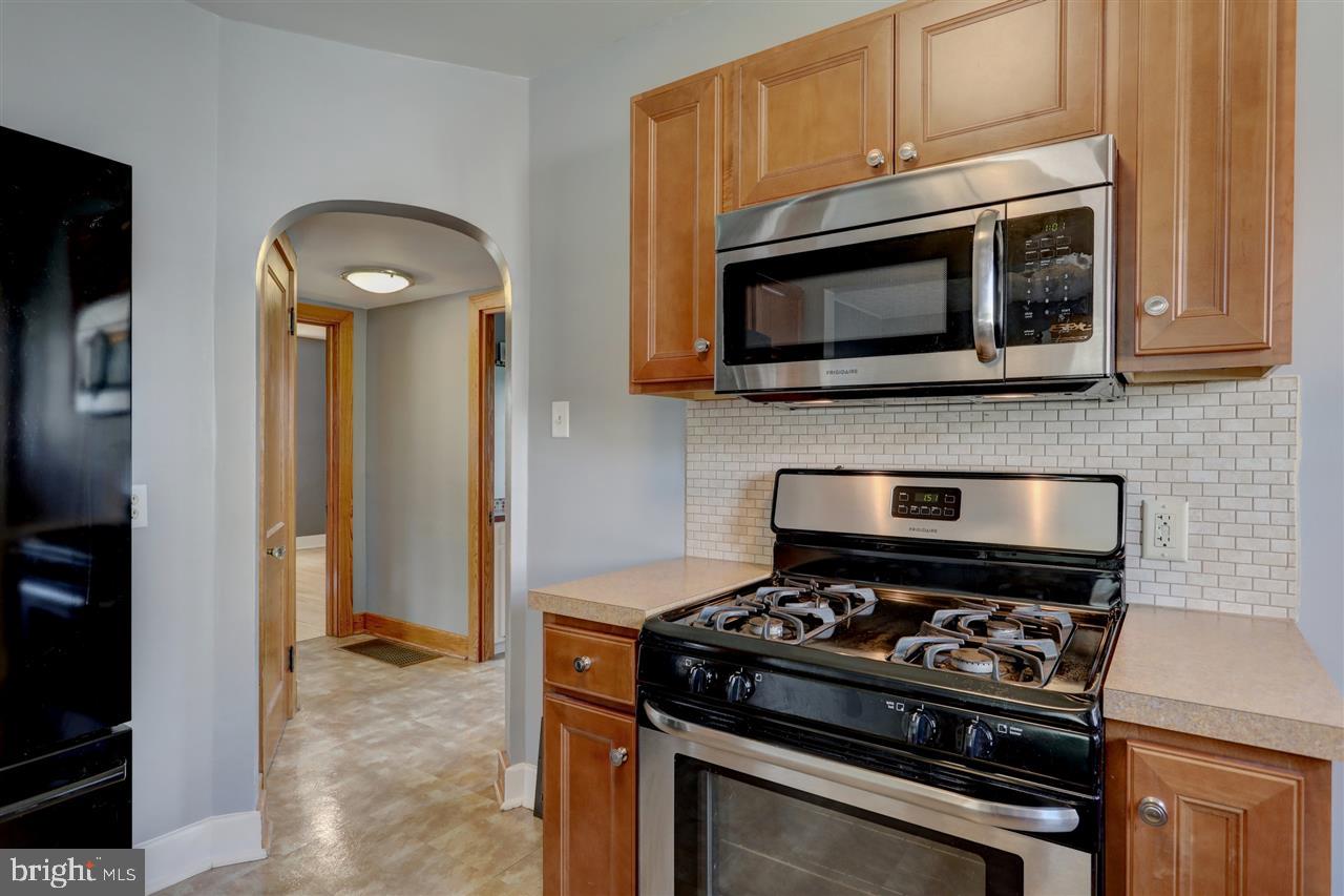 8 Monroe Street Hanover, PA 17331 - Photo 10 of 36 Gallery Image 10