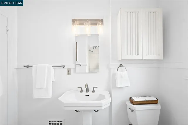 $899,000 | 978 Peralta Avenue, Albany, CA 94706