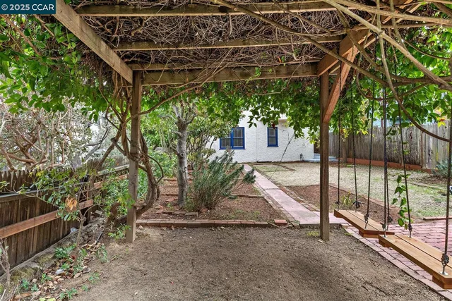 $899,000 | 978 Peralta Avenue, Albany, CA 94706