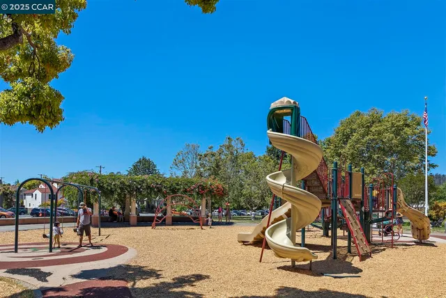 $899,000 | 978 Peralta Avenue, Albany, CA 94706