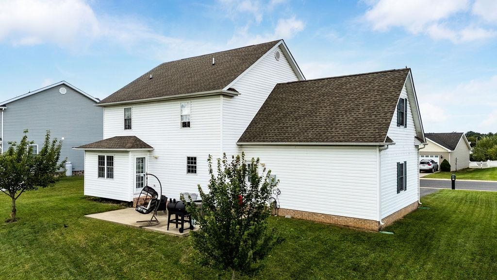 124 Wexford Street Staunton, VA 24401 - Photo 5 of 31 a front view of a house with a yard