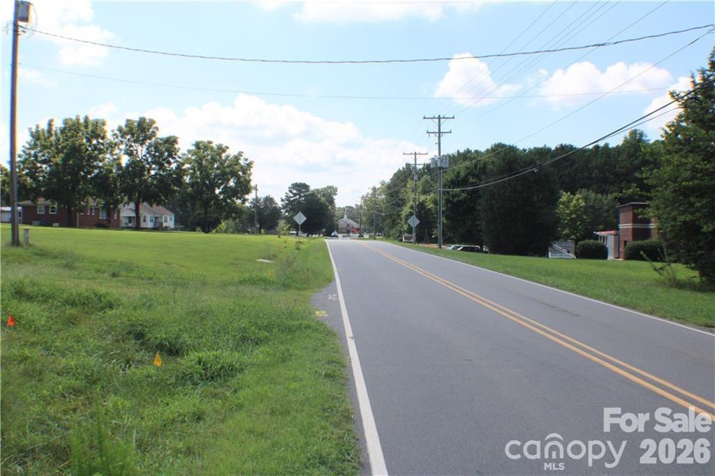 512 North Pilot Knob Road Denver, NC 28037 - Photo 4 of 7 Gallery Image 4