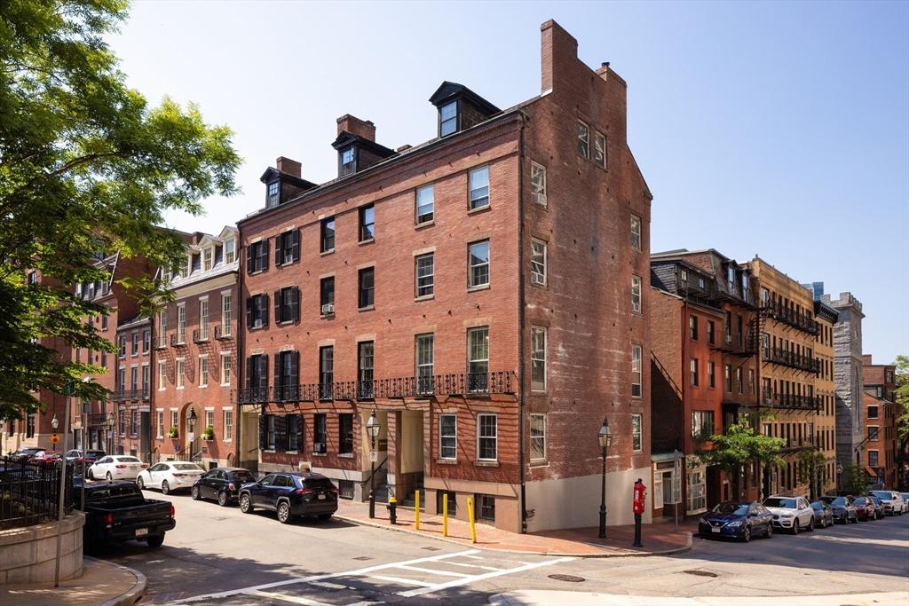 2 Derne Street Boston, MA 02114 - Photo 1 of 26