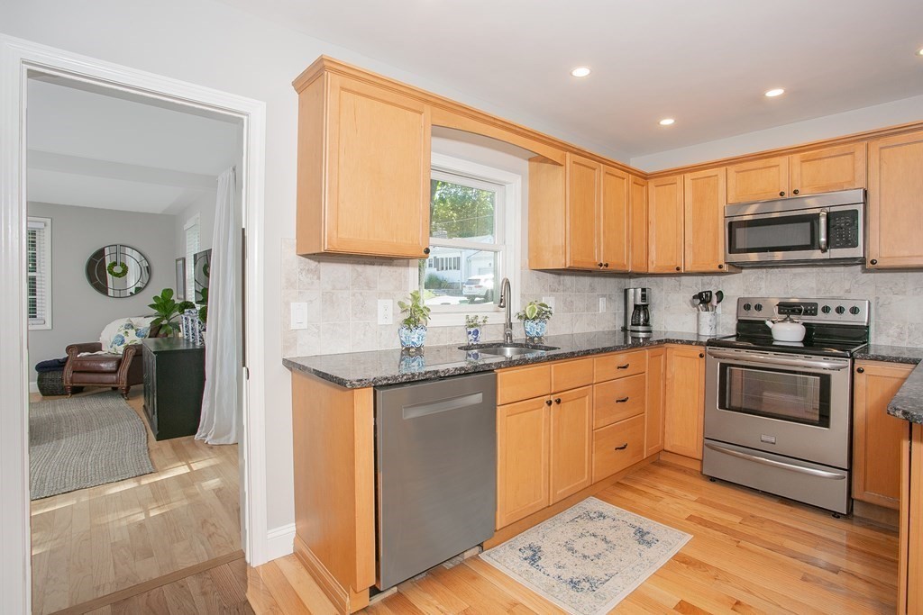 103 County Road Reading, MA 01867 - Photo 26 of 39 Gallery Image 26