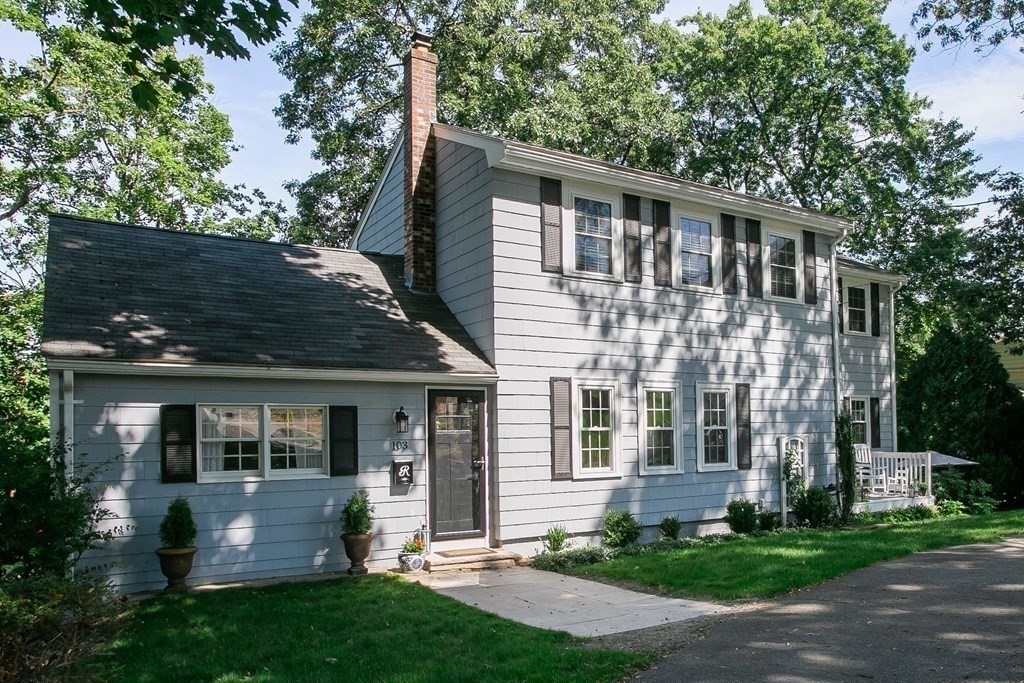 103 County Road Reading, MA 01867 - Photo 5 of 39 Gallery Image 5