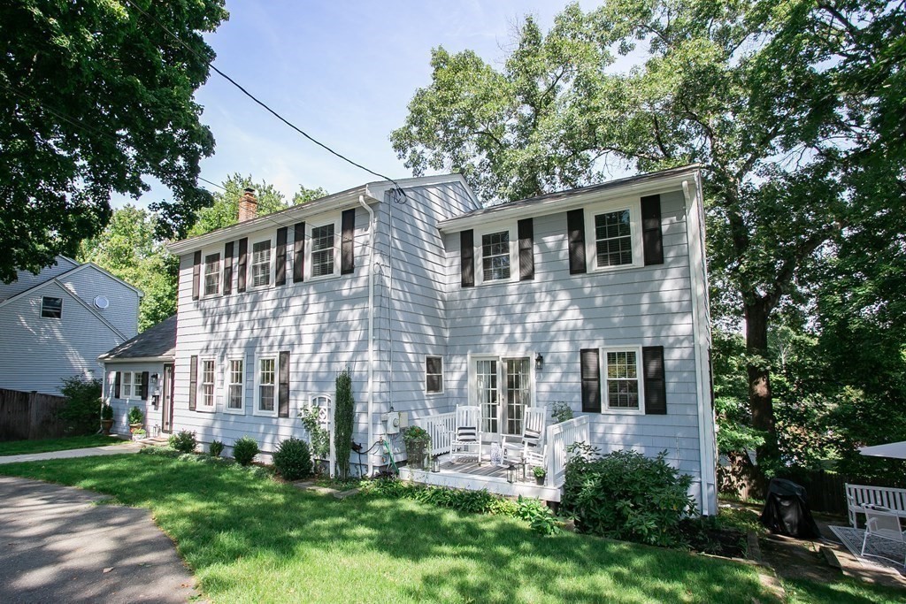 103 County Road Reading, MA 01867 - Photo 6 of 39 Gallery Image 6