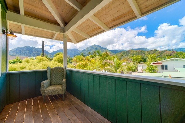 4451 Mahimahi Road Hanalei, HI 96714 - Photo 10 of 25 a balcony with wooden floor