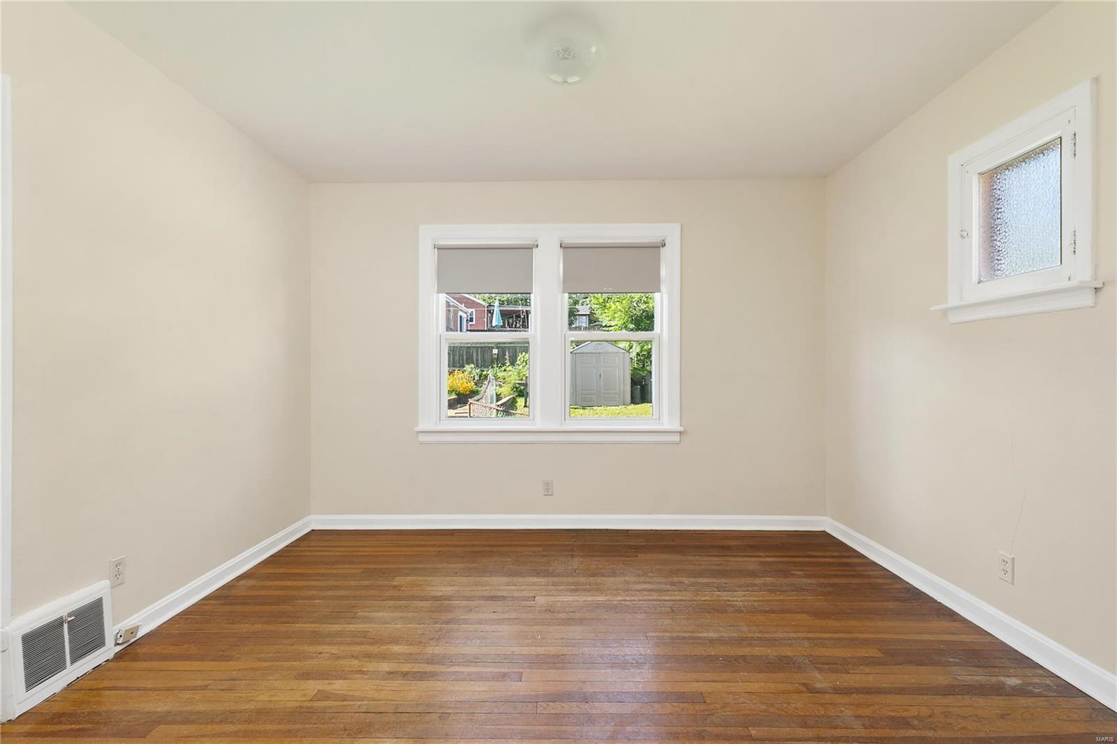 5504 Heege Road St. Louis, MO 63123 - Photo 12 of 19 Gallery Image 12
