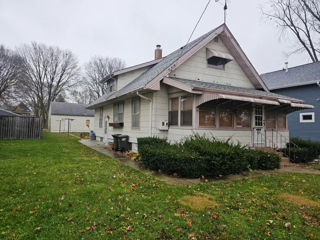 $39,900 | 604 14th Avenue, Sterling, IL 61081
