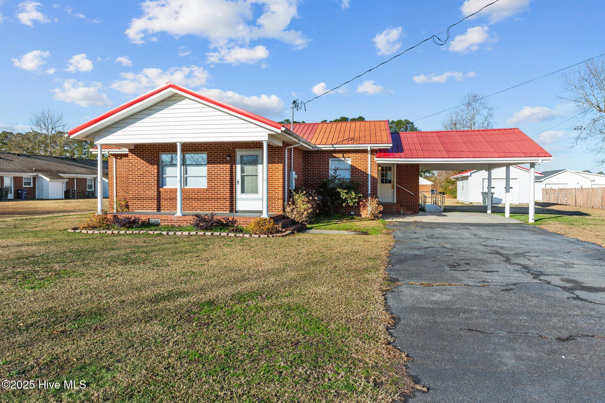 4212 Jolly Road Ayden, NC 28513 - Photo 2 of 51 87573344-426E-4739-93A0-9A8AB5F4BBC8