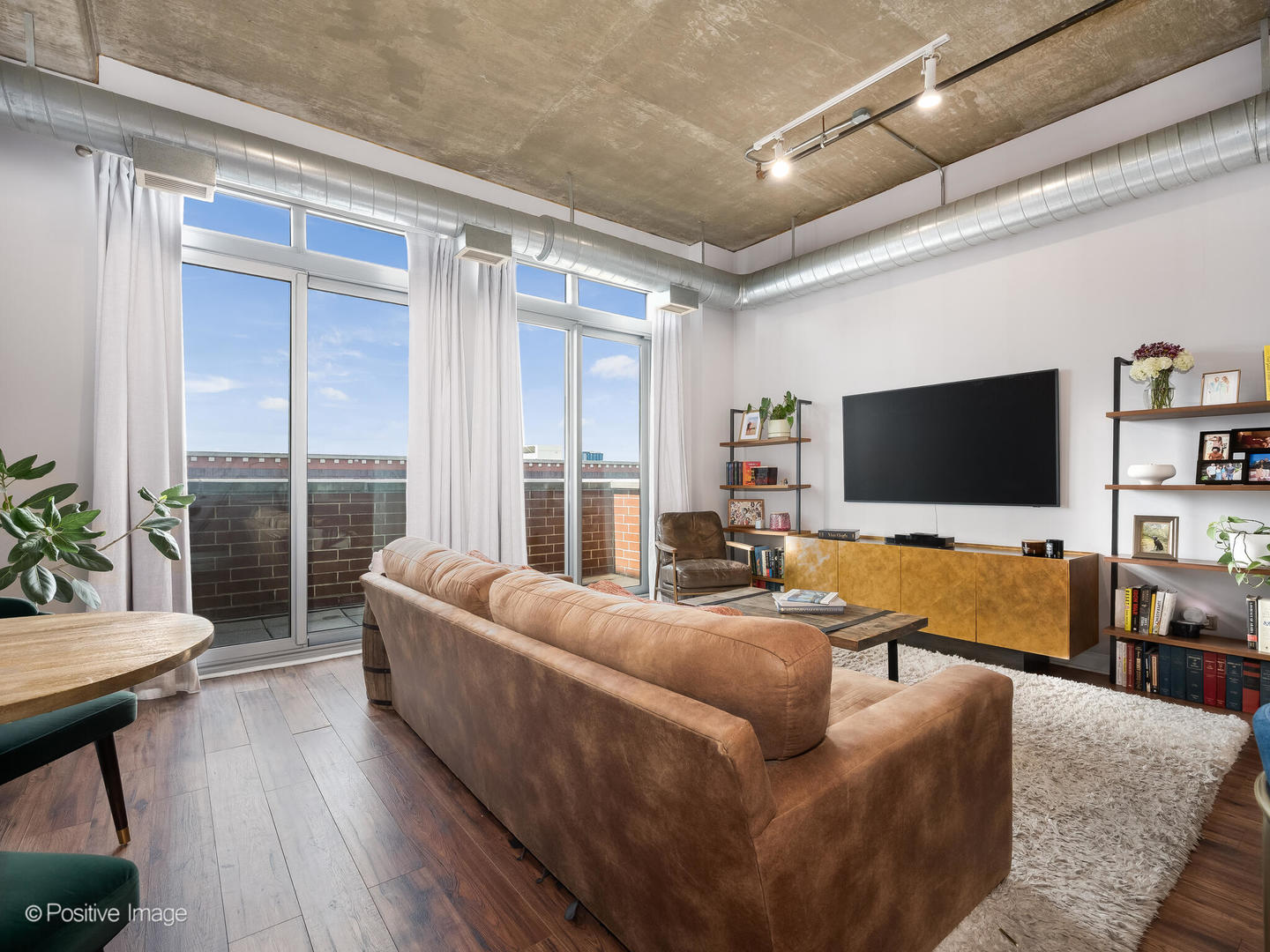 111 South Morgan Street, Unit 905 Chicago, IL 60607 - Photo 8 of 23 Gallery Image 8