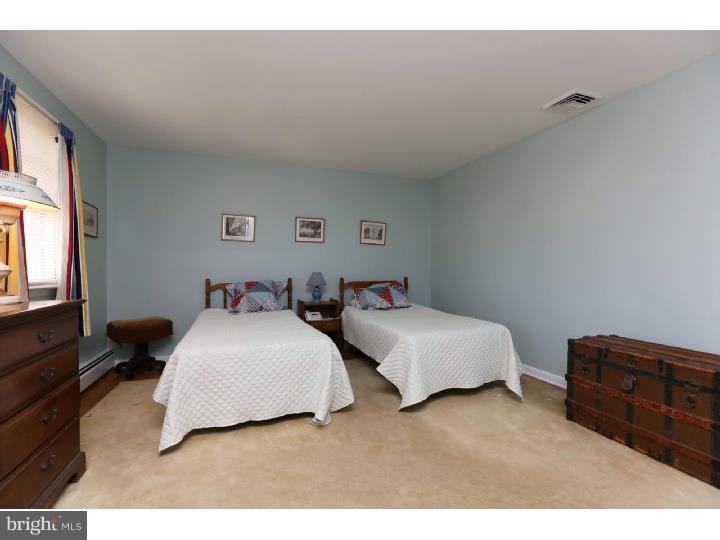 1594 County Line Road Huntingdon Valley, PA 19006 - Photo 15 of 25 Master Bedroom