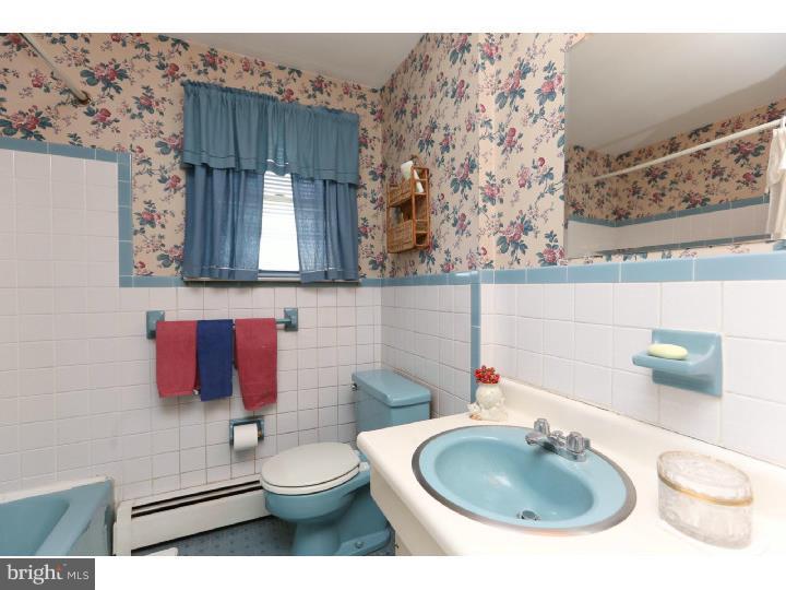 1594 County Line Road Huntingdon Valley, PA 19006 - Photo 21 of 25 Gallery Image 21