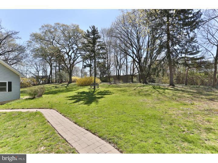 1594 County Line Road Huntingdon Valley, PA 19006 - Photo 5 of 25 Gallery Image 5