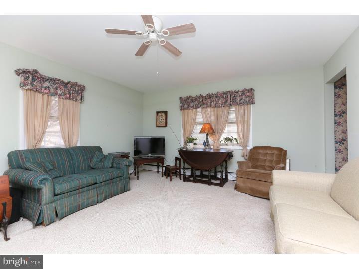 1594 County Line Road Huntingdon Valley, PA 19006 - Photo 8 of 25 Family Room