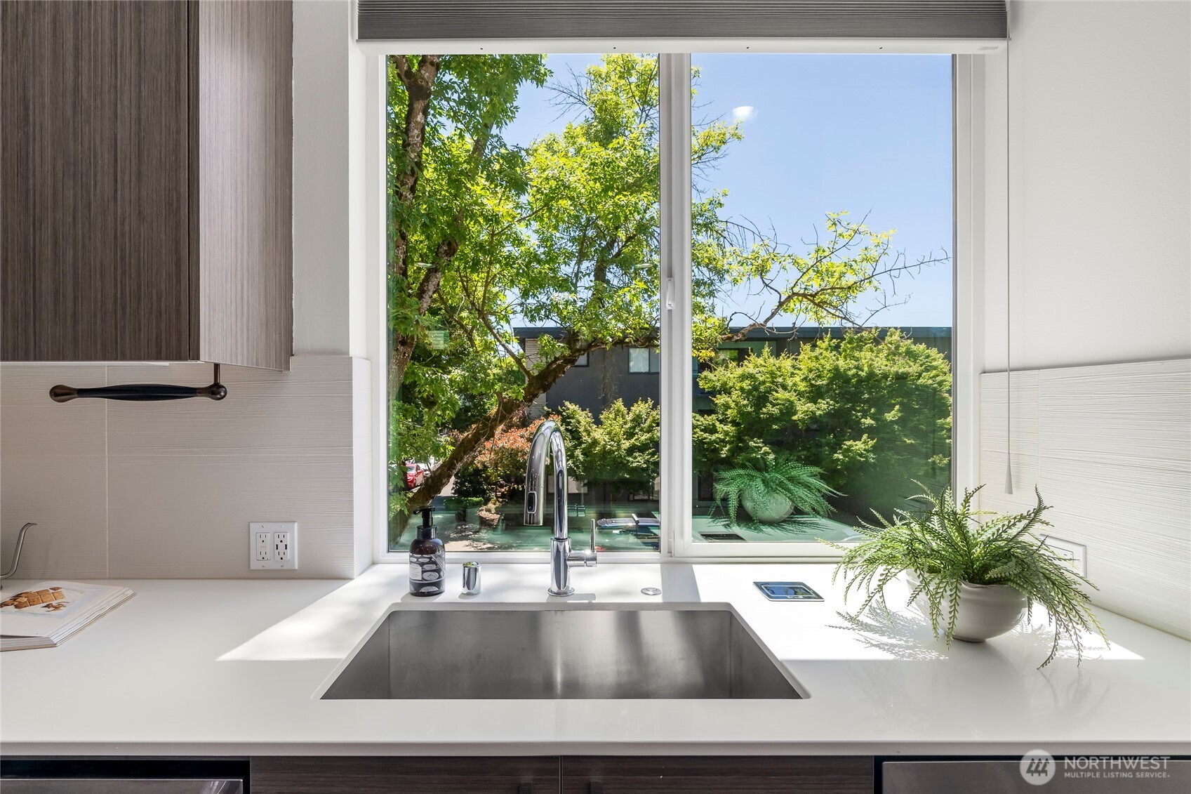 110 22nd Avenue South Seattle, WA 98144 - Photo 10 of 38
