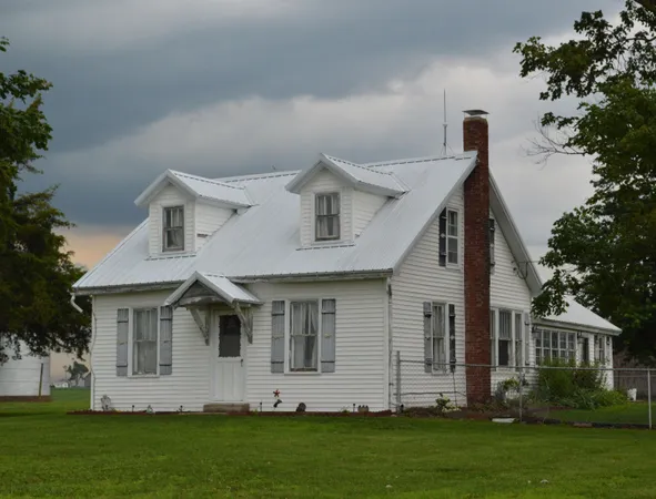 $129,900 | 2470 94th Highway North, Golden, IL 62339