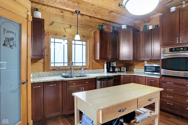 $795,000 | 1947 West 1100 North, Knightstown, IN 46148