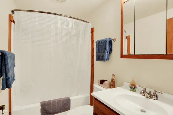 $795,000 | 1947 West 1100 North, Knightstown, IN 46148