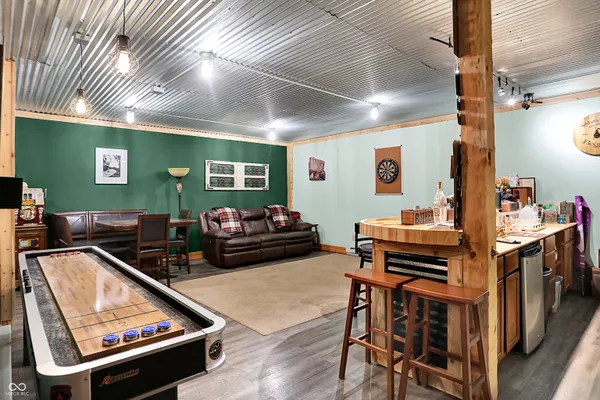 $795,000 | 1947 West 1100 North, Knightstown, IN 46148