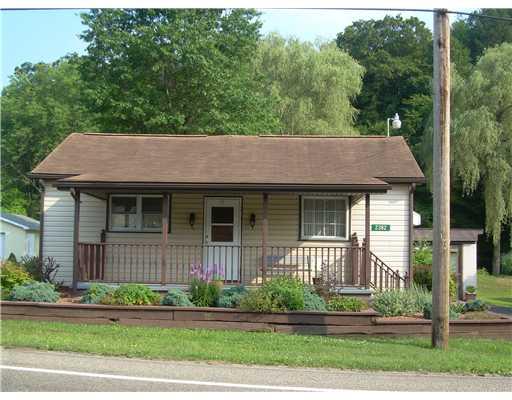 2382 Eastbrook Road New Castle, PA 16105 - Photo 1 of 12 Exterior Front.