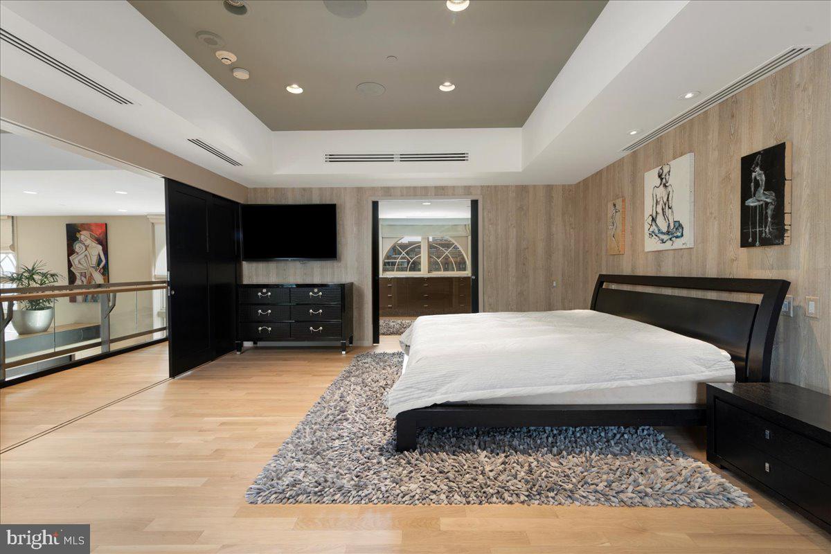 1601 Locust Street, Unit PH1 Philadelphia, PA 19102 - Photo 32 of 55 Primary Bedroom