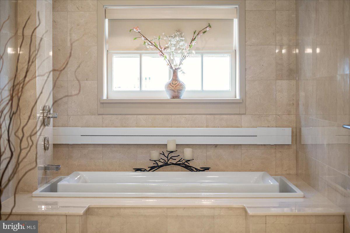 1601 Locust Street, Unit PH1 Philadelphia, PA 19102 - Photo 35 of 55 Primary Bathroom