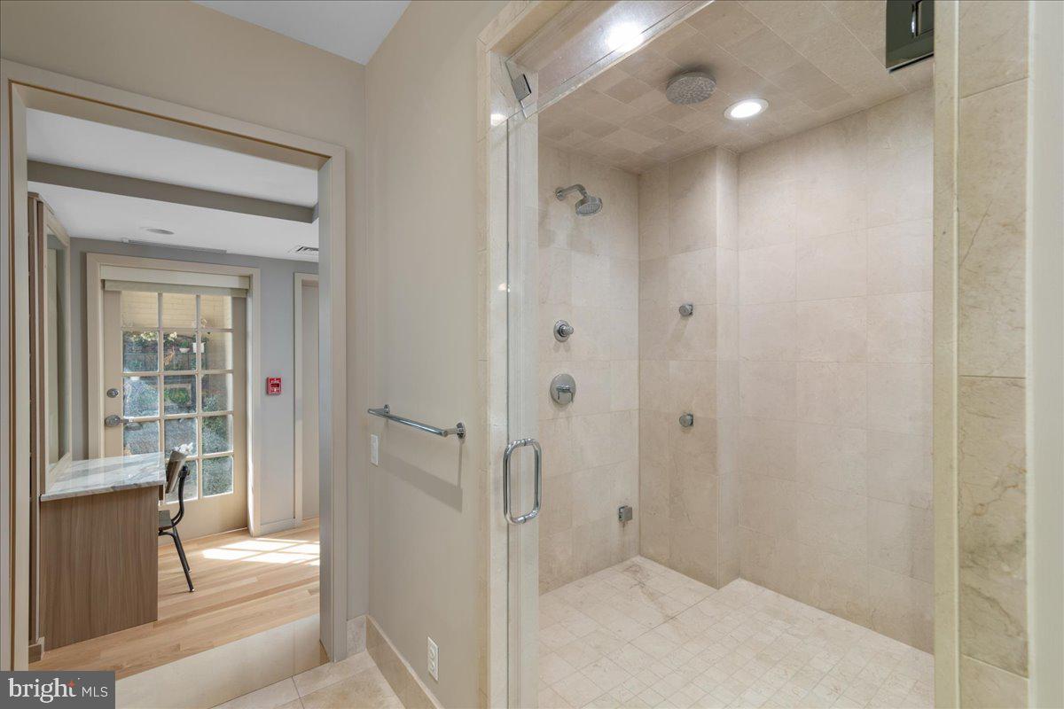 1601 Locust Street, Unit PH1 Philadelphia, PA 19102 - Photo 36 of 55 Primary Bathroom