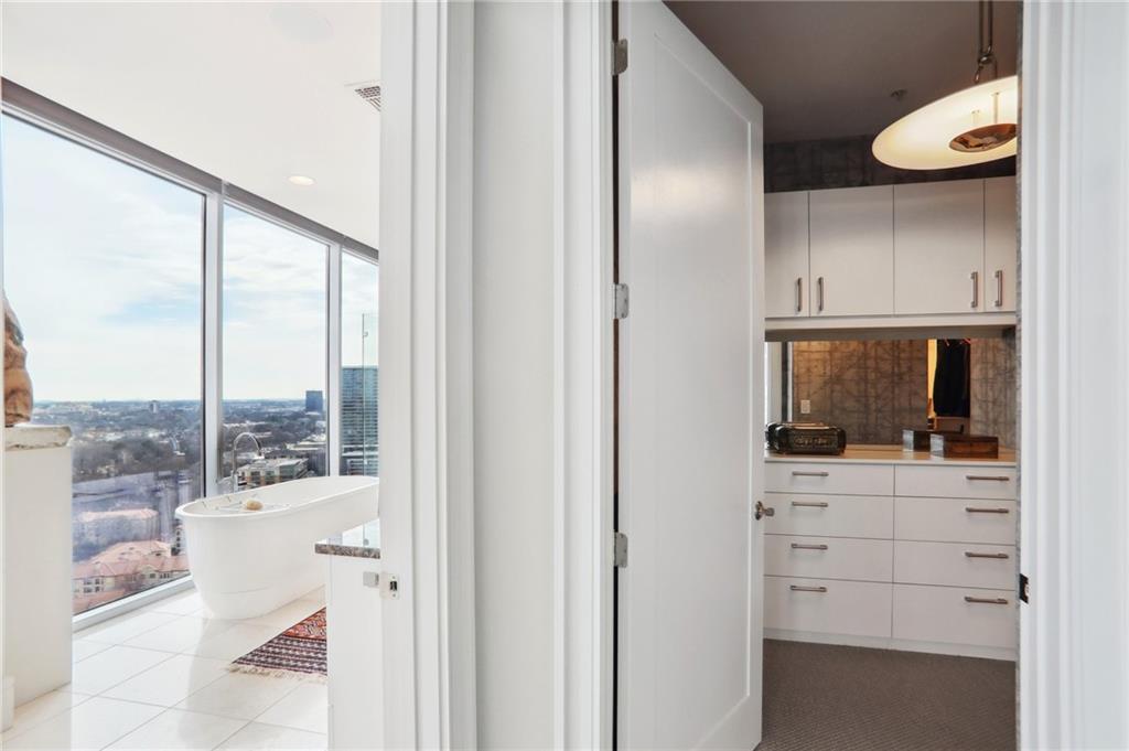 1065 Peachtree Street Northeast, Unit 3005 Atlanta, GA 30309 - Photo 9 of 21 Gallery Image 9